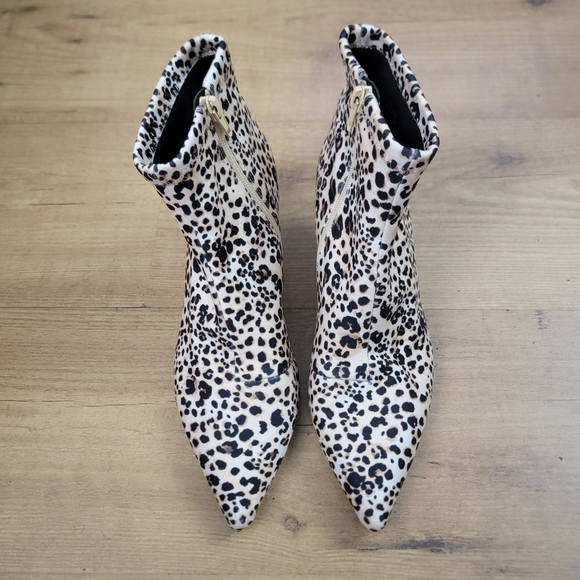 Betsey Johnson Verona Booties - Picture 7 of 12